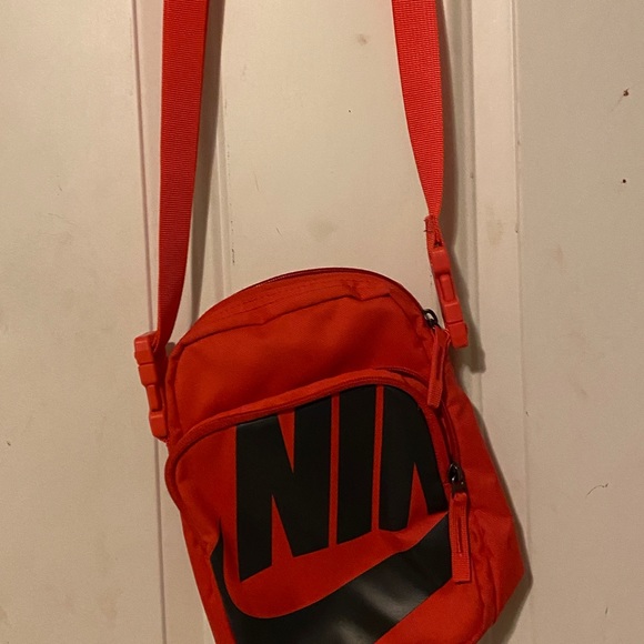 Nike crossbody - Picture 4 of 4